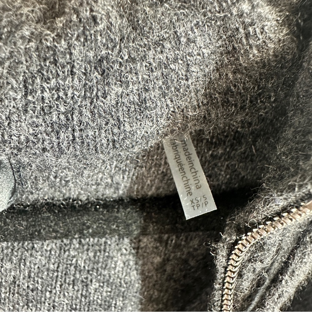Christopher Fischer Cashmere Grey Hooded Short Sleeve Cardigan sz XS/S - Picture 8 of 8